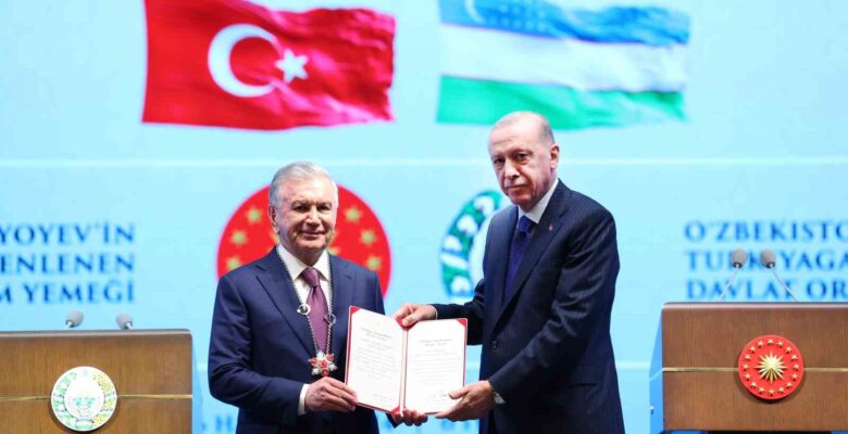 Cumhurbaşkanı Erdoğan, Özbekistan Cumhurbaşkanı Mirziyoyev’e Devlet Nişanı tevcih etti