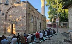 Kariye Camii’nde 79 yıl aradan sonra ilk bayram namazı kılındı