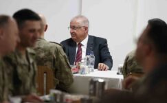 Milli Savunma Bakanı Güler, TSK Komuta Kademesi ile Çukurca’daki 2’nci Hudut Tugay Komutanlığını ziyaret etti